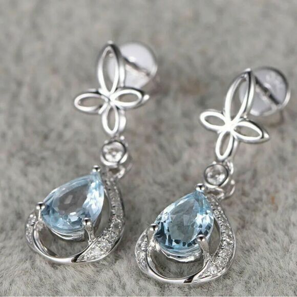 The Blue Tear Drop Earrings in 925 silver and cubic zirconia - Picture 7 of 7
